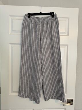 Old Navy Gray & White Striped Elastic-Waist Wide-Leg Pants